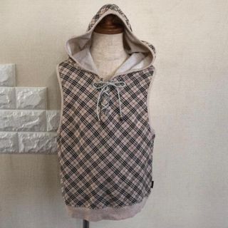 バーバリー(BURBERRY)の【美品】  BURBERRY  パーカー ベスト 130(ジャケット/上着)