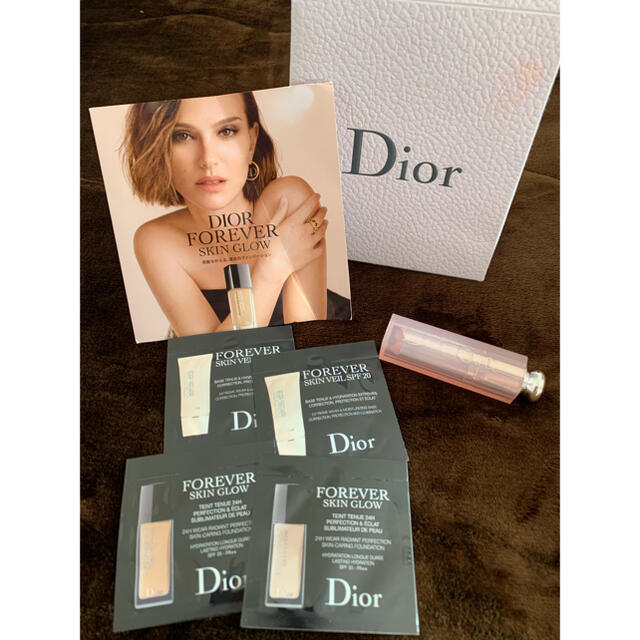 Dior(ディオール)の【DIOR】サンプル4点おまけ付き！LIP GLOW コスメ/美容のベースメイク/化粧品(リップグロス)の商品写真