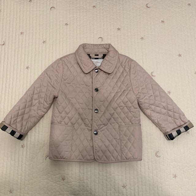 BURBERRY(バーバリー)のバーバリー　キルティング　コート　24M ピンク キッズ/ベビー/マタニティのキッズ服女の子用(90cm~)(ジャケット/上着)の商品写真