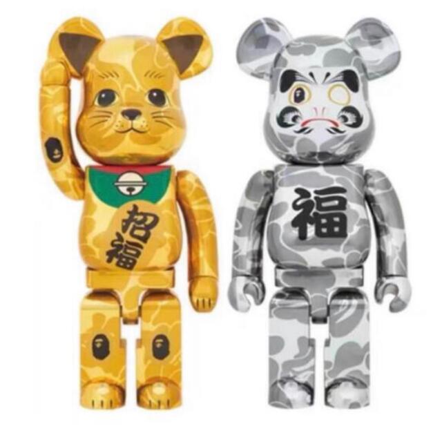 MEDICOM TOY(メディコムトイ)のBE@RBRICK BAPE 招き猫 金メッキ&達磨 銀メッキ 1000% ハンドメイドのおもちゃ(フィギュア)の商品写真
