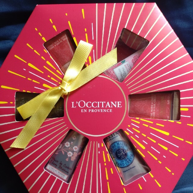 L'OCCITANE(ロクシタン)のL'Occitane  10ml×5  ロクシタンハンドクリーム ギフトインラブ コスメ/美容のボディケア(ハンドクリーム)の商品写真