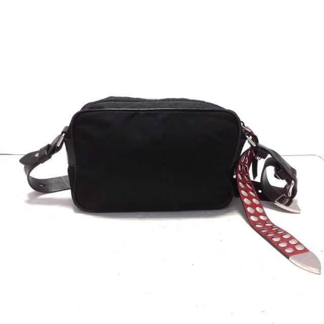 PRADA(プラダ)のプラダ ショルダーバッグ - 黒×レッド レディースのバッグ(ショルダーバッグ)の商品写真