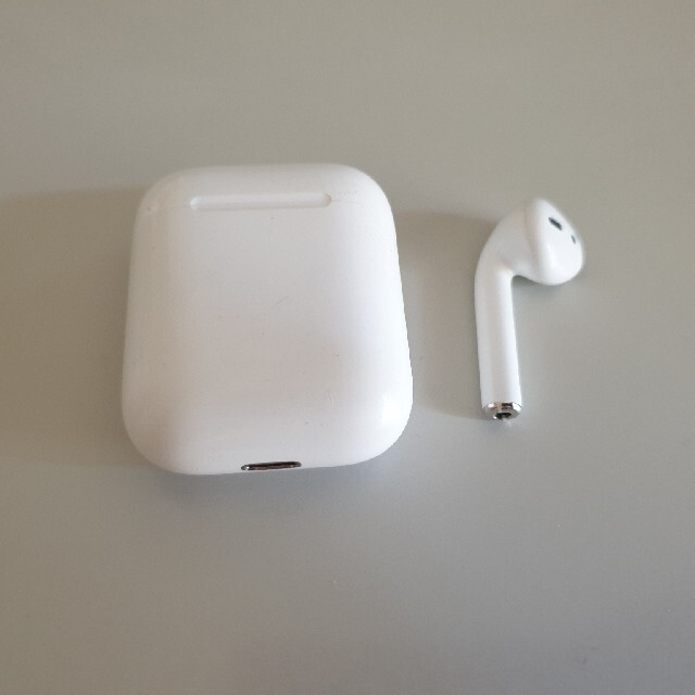 AirPods 第二世代　左耳　片耳L+充電ケース 1