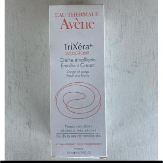 アベンヌ(Avene)の新品　アベンヌ トリクセラプラス エモリエントクリーム　200ml(ボディクリーム)