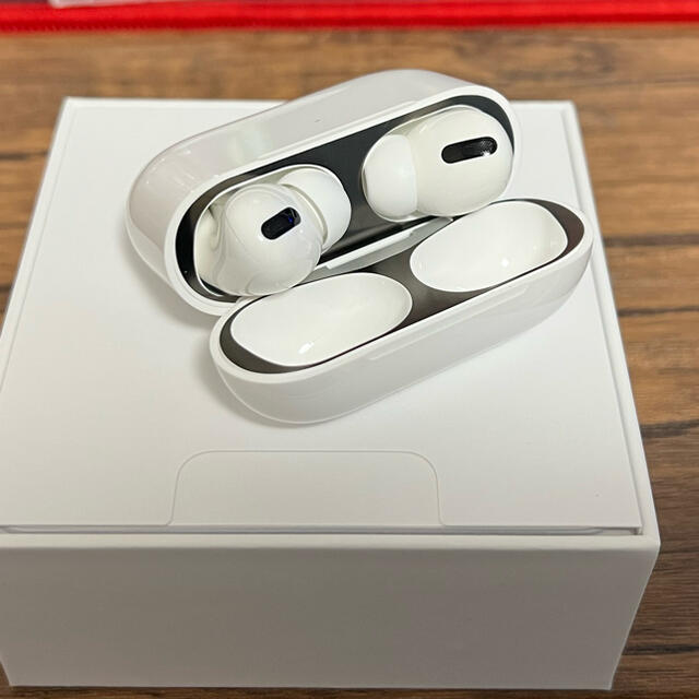 Apple(アップル)のApple AirPods Pro Apple正規品 スマホ/家電/カメラのオーディオ機器(ヘッドフォン/イヤフォン)の商品写真
