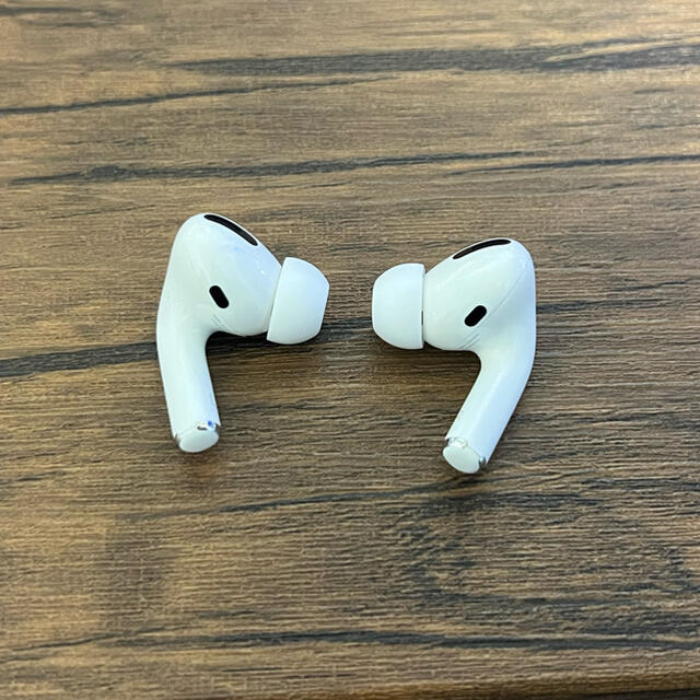 Apple(アップル)のApple AirPods Pro Apple正規品 スマホ/家電/カメラのオーディオ機器(ヘッドフォン/イヤフォン)の商品写真