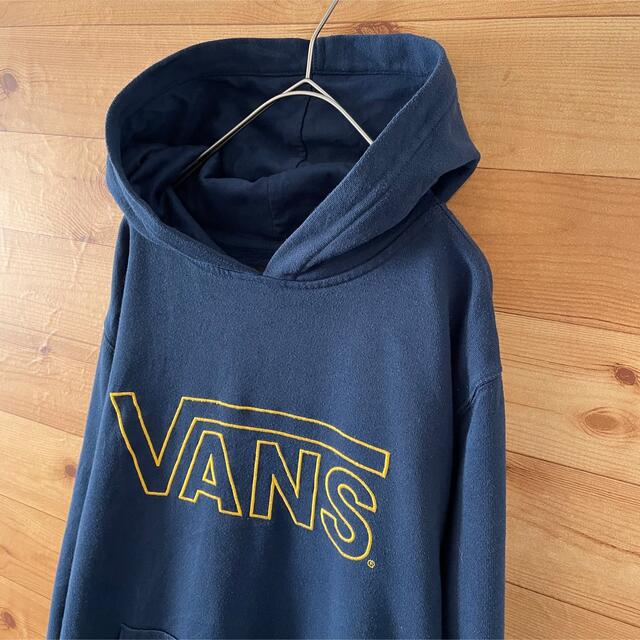 VANS(ヴァンズ)の【VANS】刺繍ロゴ スウェットパーカー プルオーバー フーディ XL US古着 レディースのトップス(パーカー)の商品写真