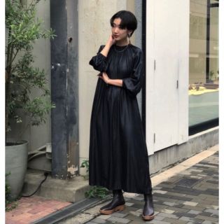 【美品】TODAYFUL  ギャザーワンピース ロング ブラック シルクライク