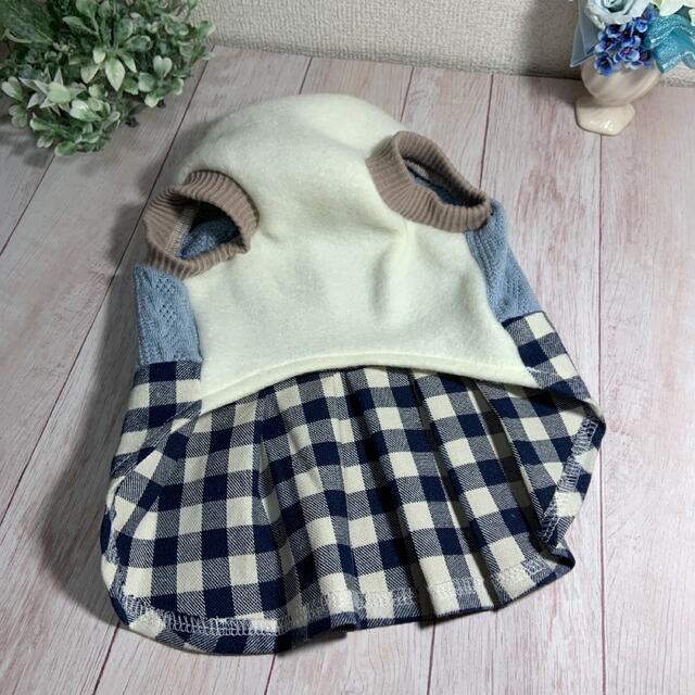 グーちゃん様専用　【3】ハンドメイド　犬服ワンピース　アラン風ニット　Sサイズ ハンドメイドのペット(ペット服/アクセサリー)の商品写真