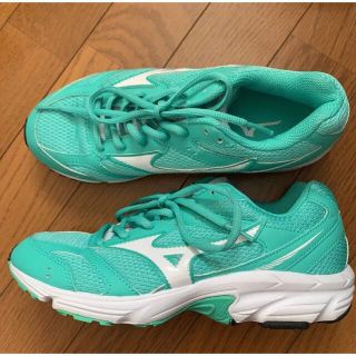 ミズノ(MIZUNO)の22.5 スニーカー(スニーカー)