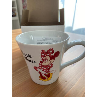 ディズニー(Disney)の【新品】ディズニー　ミニー　マグカップ(グラス/カップ)
