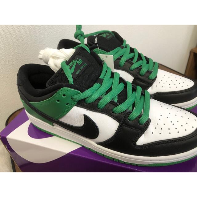 NIKE(ナイキ)のNIKE SB DUNK LOW PRO CELTICS GREEN メンズの靴/シューズ(スニーカー)の商品写真