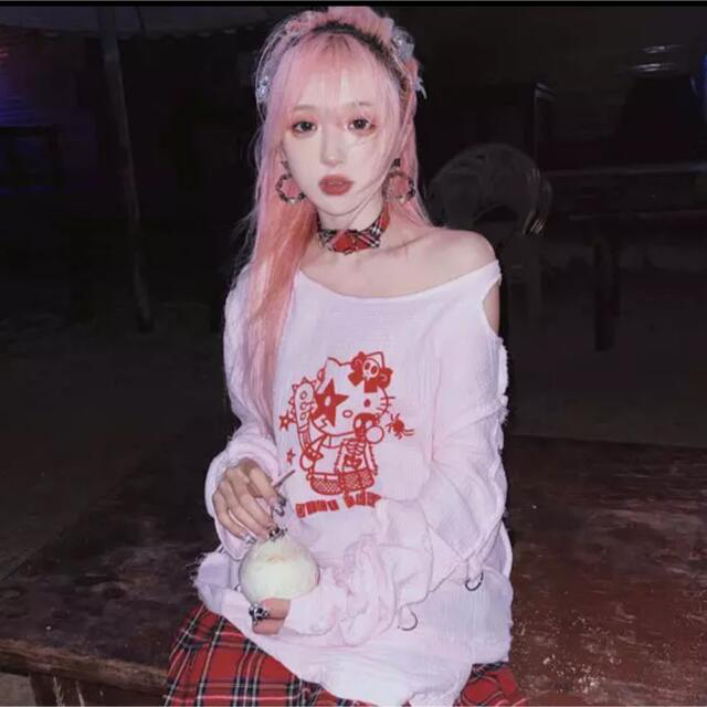 ハローキティパンクトップス　ピンク　パンクファッション　サンリオ