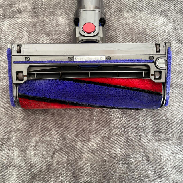 Dyson ダイソン　V7  fluffy 掃除機　ジャンク品 2