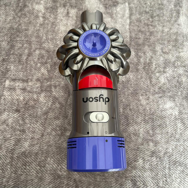 Dyson ダイソン　V7  fluffy 掃除機　ジャンク品 3