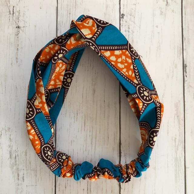 アフリカ布ヘアターバン　さんかく柄 ハンドメイドのアクセサリー(ヘアアクセサリー)の商品写真