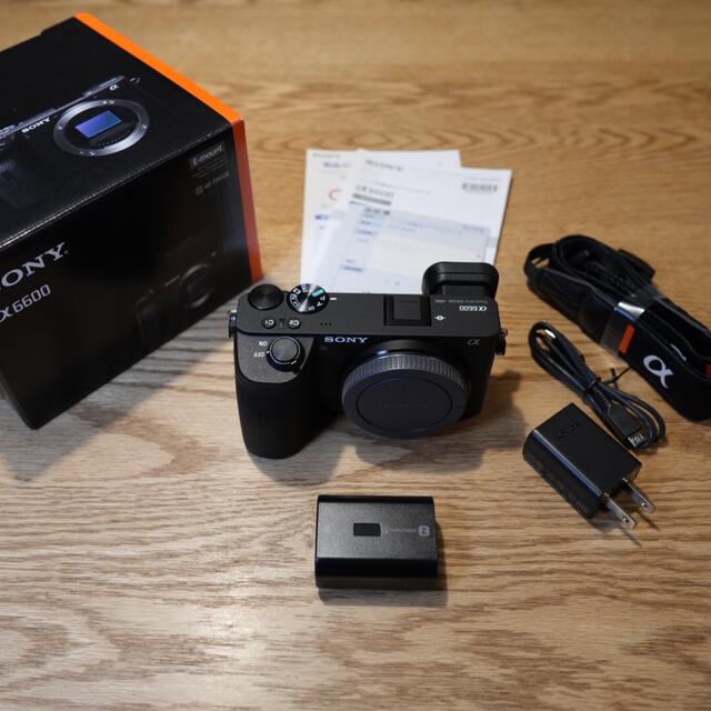 SONY(ソニー)の【超美品】SONY α6600 スマホ/家電/カメラのカメラ(ミラーレス一眼)の商品写真