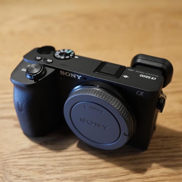 SONY(ソニー)の【超美品】SONY α6600 スマホ/家電/カメラのカメラ(ミラーレス一眼)の商品写真