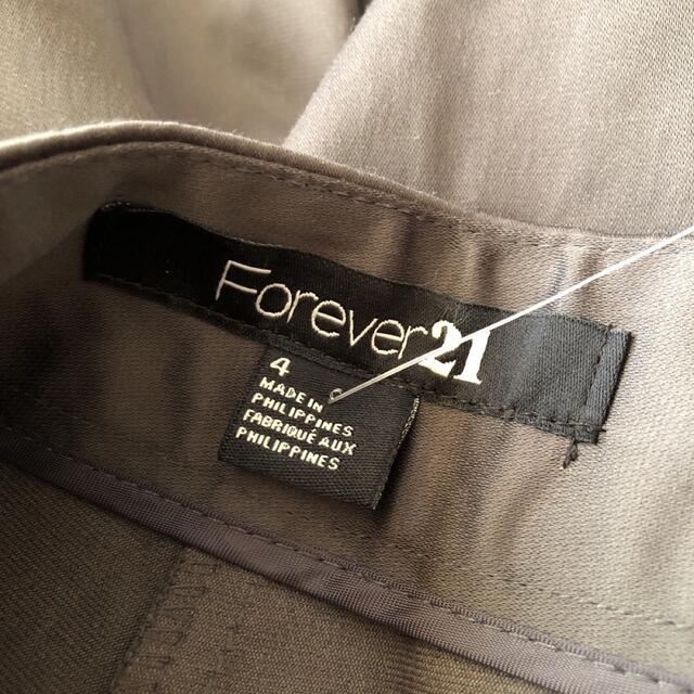 FOREVER 21(フォーエバートゥエンティーワン)のストレートパンツ レディースのパンツ(カジュアルパンツ)の商品写真