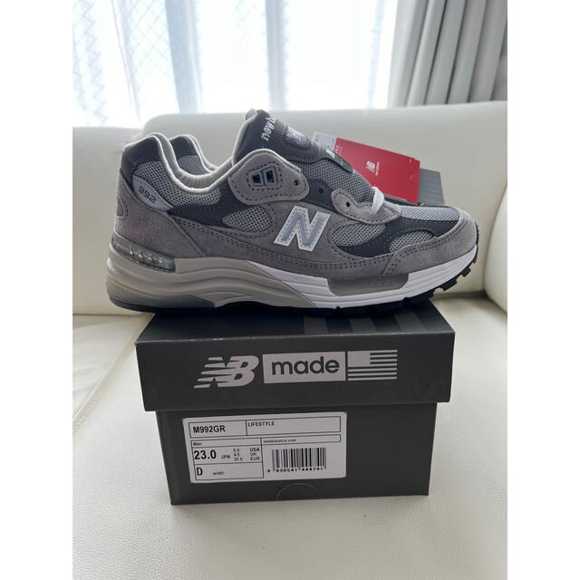 New Balance(ニューバランス)の【23.0cm】国内正規新品 newbalance M992GR レディースの靴/シューズ(スニーカー)の商品写真