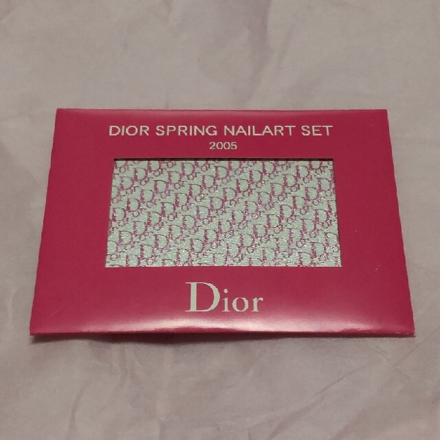 Dior(ディオール)のDior ネイルシート 3枚セット＋おまけ1枚① トロッター柄 正規品 コスメ/美容のネイル(ネイル用品)の商品写真