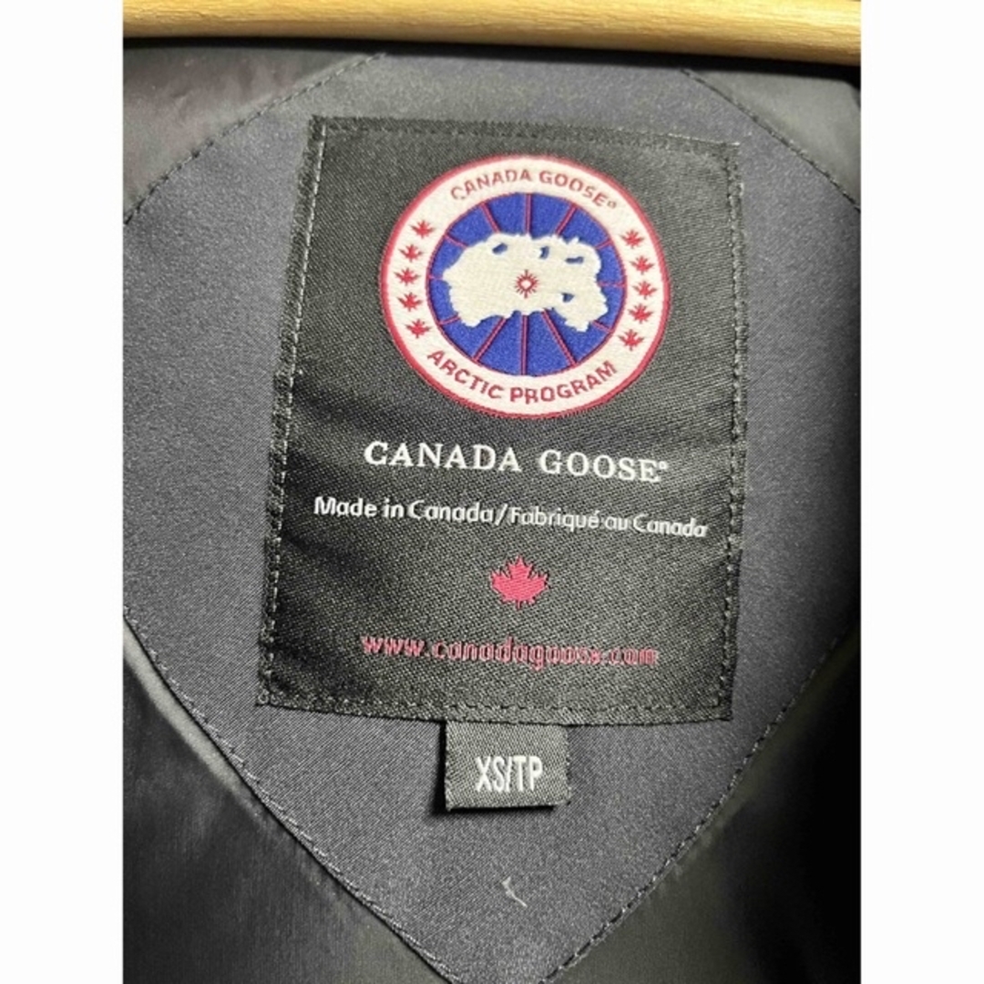 CANADA GOOSE(カナダグース)のカナダグース　ラブラドール　ダウン　レディース レディースのジャケット/アウター(ダウンジャケット)の商品写真