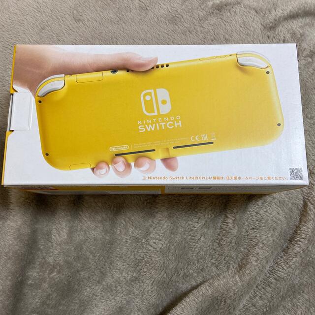 Nintendo Switch Lite イエロー　ケース・箱付き