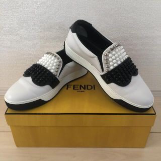 フェンディ(FENDI)のフェンディ  スタッズ  カールラガーフェルド スニーカー　美品(スニーカー)