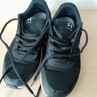 アンダーアーマー(UNDER ARMOUR)のUNDER ARMOUR　23.5㌢(スニーカー)