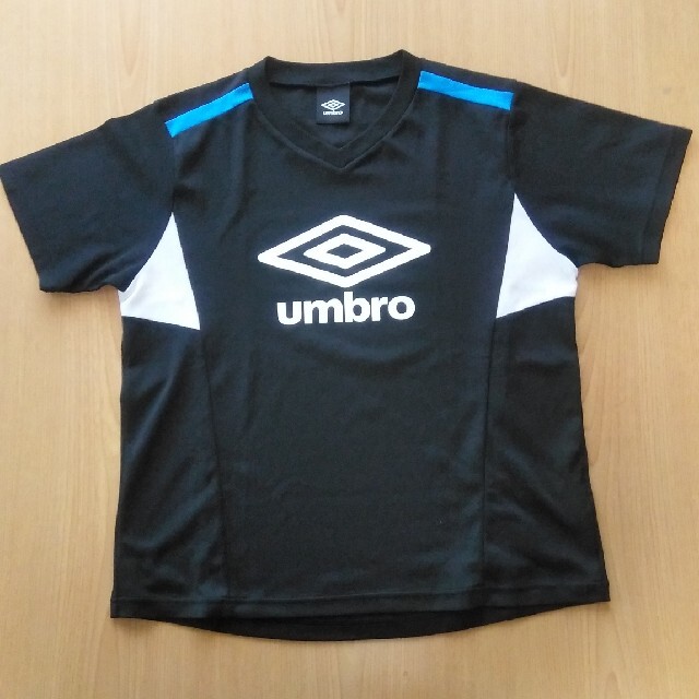 UMBRO(アンブロ)の半袖Tシャツ キッズ/ベビー/マタニティのキッズ服男の子用(90cm~)(Tシャツ/カットソー)の商品写真