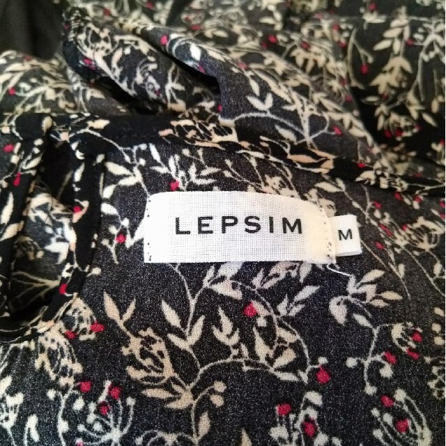 LEPSIM(レプシィム)のLEPSIM 長袖ワンピース レディースのワンピース(ひざ丈ワンピース)の商品写真