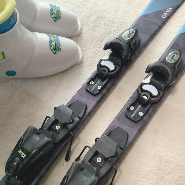 ジュニアスキーセット［ski120cm/ boots24cm］ISO/DIN認定 スポーツ/アウトドアのスキー(板)の商品写真