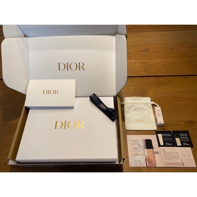 Dior(ディオール)の【BOX】Dior  ディオール  ギフトボックス &巾着&サンプルセット レディースのバッグ(ショップ袋)の商品写真