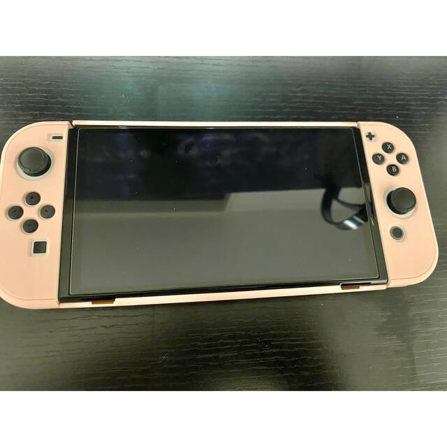 Nintendo Switch(ニンテンドースイッチ)の【有機ELドック対応】ニンテンドースイッチ カバー のみ 【超薄デザイン】ピンク エンタメ/ホビーのゲームソフト/ゲーム機本体(携帯用ゲーム機本体)の商品写真