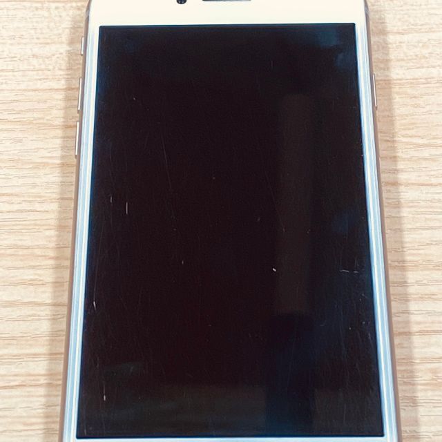 iPhone(アイフォーン)のP46 iPhone8 64GB SIMフリー スマホ/家電/カメラのスマートフォン/携帯電話(スマートフォン本体)の商品写真