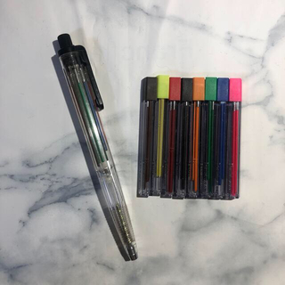 ムジルシリョウヒン(MUJI (無印良品))の無印良品　8色鉛筆芯シャープペン(ペン/マーカー)