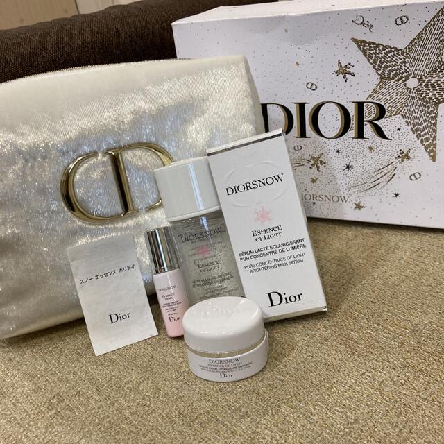 Christian Dior(クリスチャンディオール)のディオール スノー エッセンス ホリデイ 限定品 コスメ/美容のスキンケア/基礎化粧品(美容液)の商品写真