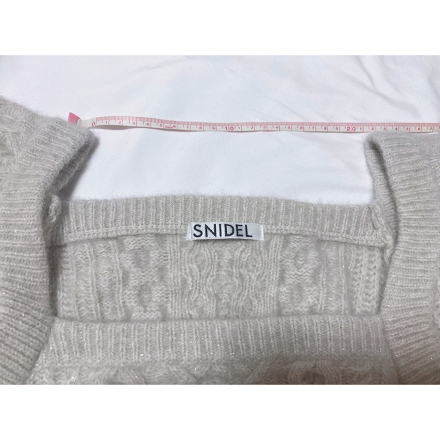 SNIDEL(スナイデル)のSNIDEL ラメケーブルニットプルオーバー 美品 レディースのトップス(ニット/セーター)の商品写真