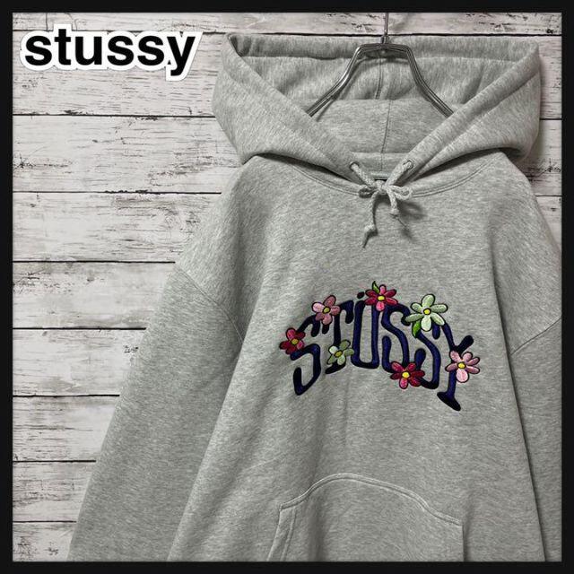 STUSSY(ステューシー)の【極美品】ステューシー☆刺繍ビッグロゴ　花柄　パーカー　人気Lサイズ　即完売品 メンズのトップス(パーカー)の商品写真