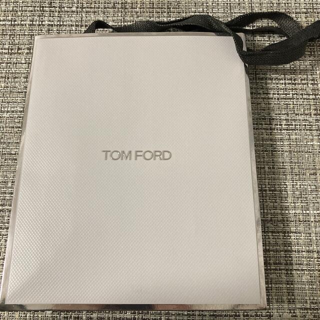 TOM FORD(トムフォード)のトムフォード　アイカラー　クォード限定BP01 プレゼント包装　ショッパー付 コスメ/美容のベースメイク/化粧品(アイシャドウ)の商品写真