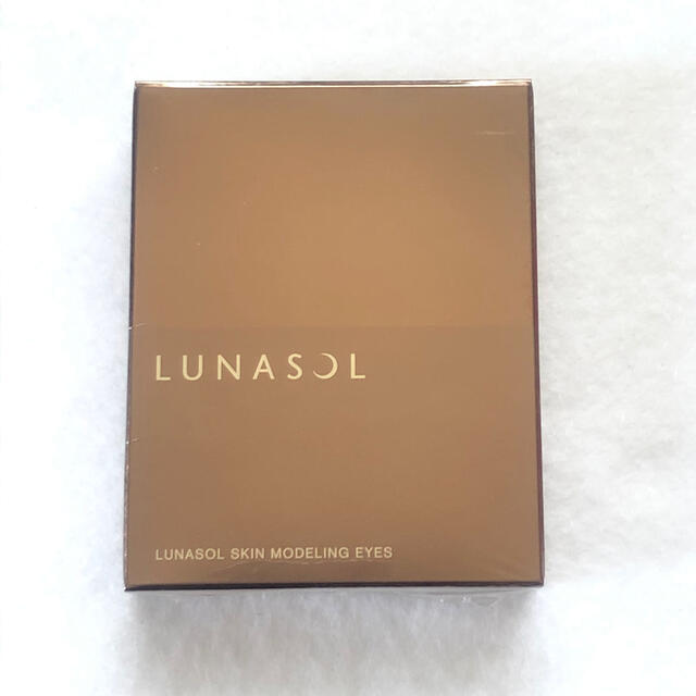 LUNASOL(ルナソル)の☆ルナソル☆新品☆スキンモデリングアイズ 01 Beige Beige コスメ/美容のベースメイク/化粧品(アイシャドウ)の商品写真