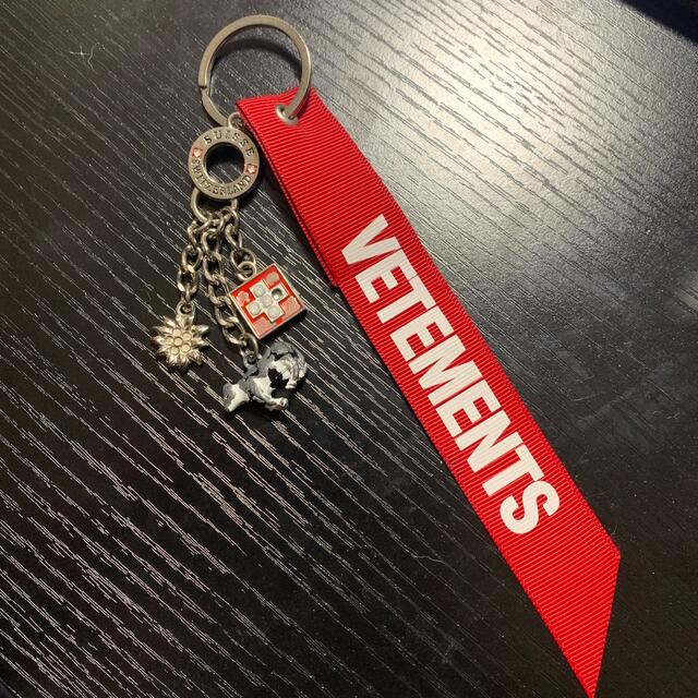 vetements 限定 キーホルダー メンズのファッション小物(キーホルダー)の商品写真