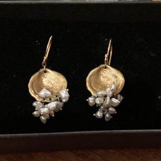 BARNEYS NEW YORK(ピアス ・ ゴールド/金色系)のフリマ BARNEYS NEW YORK(ピアス ・ ゴールド/金色系)のフリマ