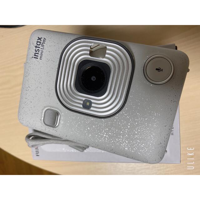 富士フイルム(フジフイルム)のFUJI FILM INSTAX MINI LIPLAY STONE WHITE スマホ/家電/カメラのカメラ(フィルムカメラ)の商品写真