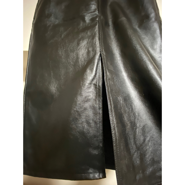 GRL(グレイル)のフロントスリットレザースカート <gm386> レディースのスカート(ひざ丈スカート)の商品写真