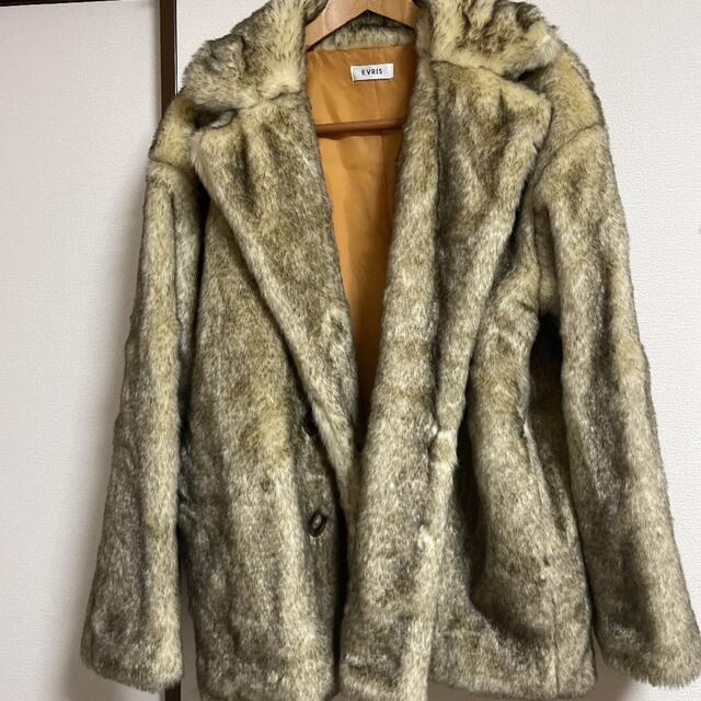 EVRIS(エヴリス)のEVRIS ファーコート レディースのジャケット/アウター(毛皮/ファーコート)の商品写真