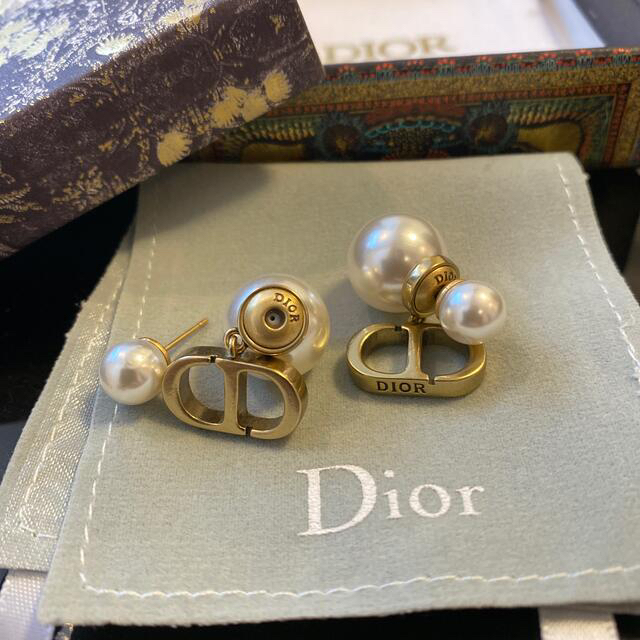 Dior(ディオール)のDIORピアス レディースのアクセサリー(ピアス)の商品写真