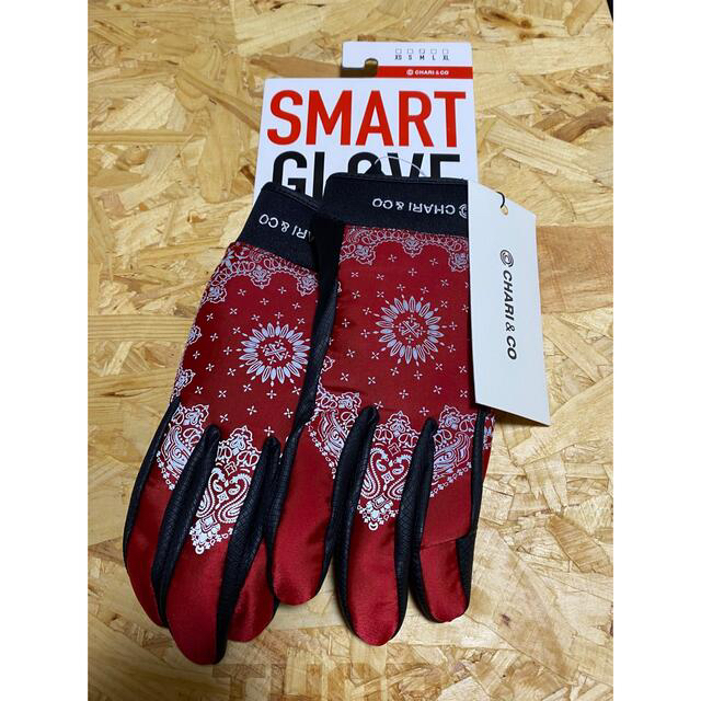 BEAMS(ビームス)の【Chari&Co】SMART GLOVE HLNA BANDANA 新品 メンズのファッション小物(手袋)の商品写真