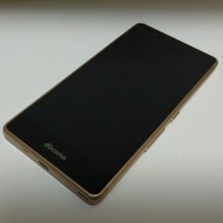 アローズ(arrows)のdocomo 富士通 arrows SV F-03H  ゴールド 美品(スマートフォン本体)