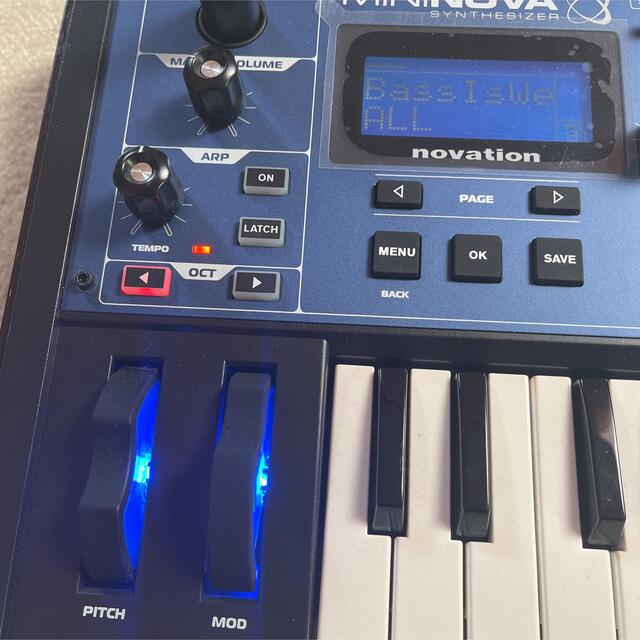 Novation シンセサイザー MiniNova 楽器の鍵盤楽器(キーボード/シンセサイザー)の商品写真